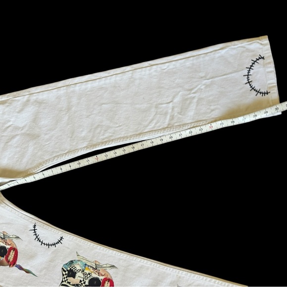 Unisex Up-cycled reworked one of a kind custom made 511 slim Levi’s white jeans. - Picture 14 of 16
